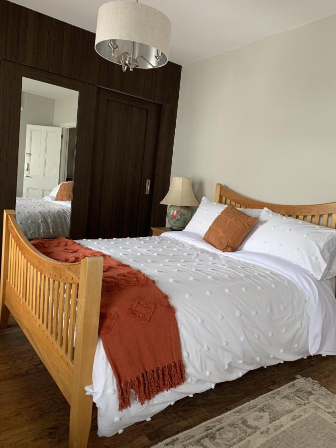 Adanhouse-Stockland Spacious 5 Bedroom House Sleeps 12 Private Garden Cardiff Buitenkant foto